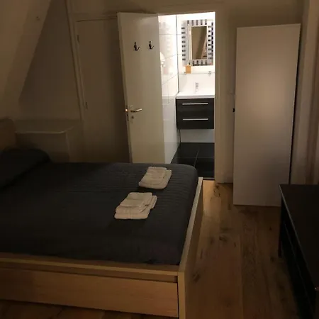 Frühstückspension A'dam Centre Chic 3*